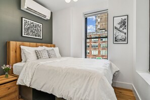 1 bedroom, WiFi, bed sheets - 1 Bedroom New Renovated - Wash/Dryer & Kitchenette -G (New York)