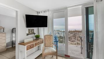 Leilighet, 1 kingsize-seng med sovesofa (Island Shores 152) | Oppholdsområde