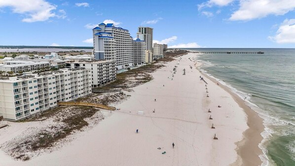 Apartment, 1 King-Bett und Schlafsofa (Island Shores 152) | Strand | Am Strand
