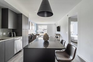 Interior - Landing | Incredible 1BD, Clubhouse, Courtyard (Reno)