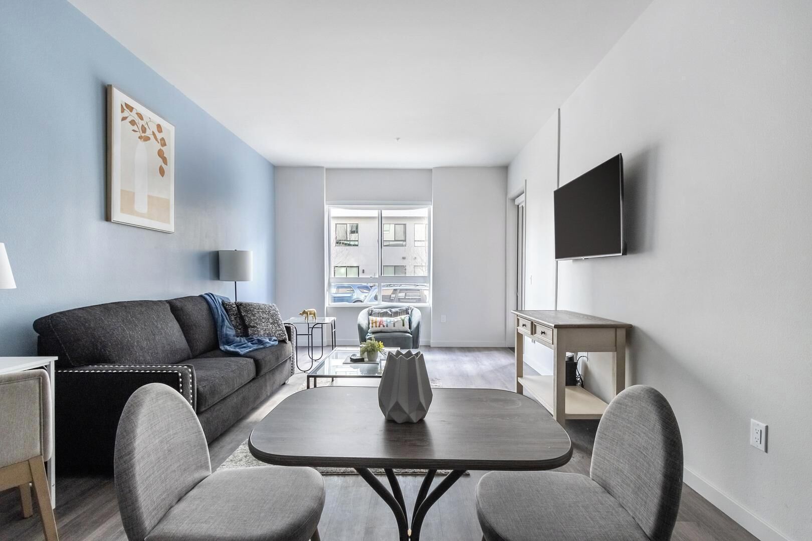 Landing | Stunning 1bd, Clubhouse, Courtyard - Reno