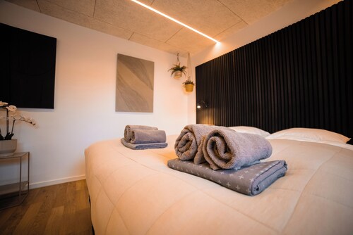 Apartment near Hejlsminde beach w/fitness