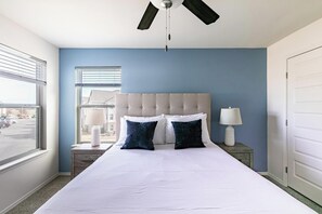 2 habitaciones, escritorio, tabla de planchar con plancha y wifi 