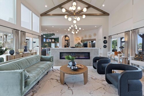 Landing | Beautiful 2BD, Clubhouse, Gym