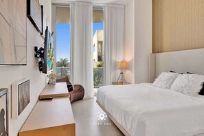 2 Schlafzimmer, Schreibtisch, Bügeleisen/Bügelbrett, Reisekinderbett