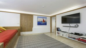 5 chambres, fer et planche à repasser, Wi-Fi gratuit, draps fournis