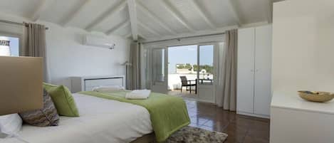 5 bedrooms, in-room safe, iron/ironing board, travel crib