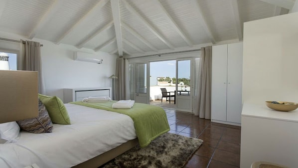 5 bedrooms, iron/ironing board, free WiFi, bed sheets - Casa San Marco - Sleeps 10 (Carvoeiro)