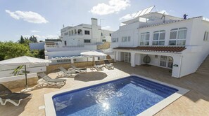 Outdoor pool, a heated pool - Casa San Marco - Sleeps 10 (Carvoeiro)