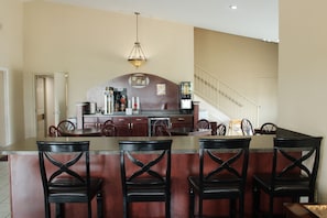 Breakfast area - Boarders Inn & Suites by Cobblestone Hotels - Lamar (Lamar)