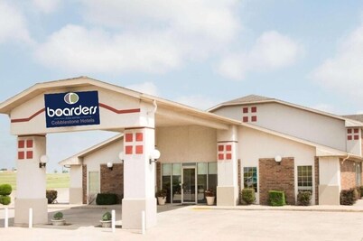 Boarders Inn & Suites by Cobblestone Hotels - Lamar