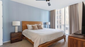 1 habitación, escritorio, tabla de planchar con plancha y wifi 