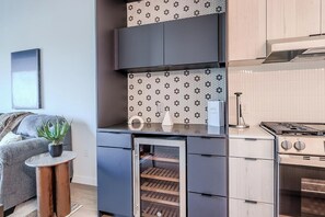 Fridge, dining tables - Landing | Beautiful 1BD, Courtyard, Gym (Houston)