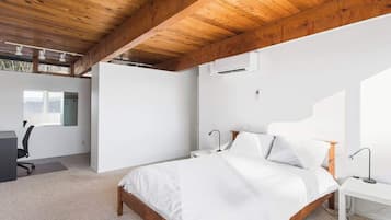3 habitaciones, tabla de planchar con plancha y cuna de viaje