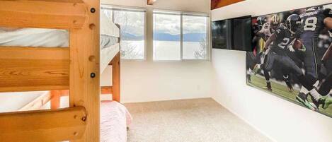 3 bedrooms, iron/ironing board, travel cot, bed sheets