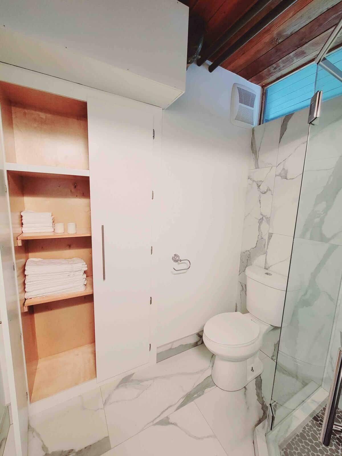 Shower, hair dryer, shampoo