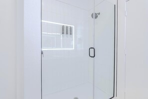 Bathroom - Landing | Chic 1BD, Gym, Courtyard (Houston)