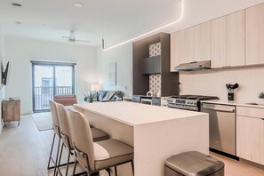 Fridge, dining tables - Landing | Incredible 1BD, Gym, Courtyard (Houston)