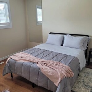 Apartment, 2 Bedrooms | 2 bedrooms - Gorgeous Beacon Heights 2 Bedrooms Apartment (Edmonton)