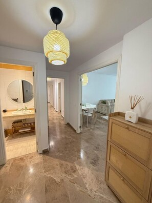 Interior - Beachside Apartment - Walk to the Sea, Minutes to Puerto Banús (San Pedro de Alcántara)