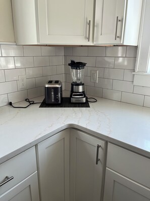 Interior - Amazing 3-bedroom house with AC in adorable Highland (Highland)