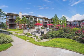 Terrace/patio - Landing | Modern 2BD, Pool, Gym (Tulsa)