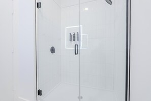 Bathroom - Landing | Stunning Studio, Courtyard, Gym (Houston)