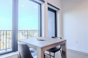 Dining - Landing | Stunning Studio, Courtyard, Gym (Houston)