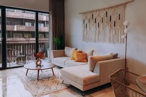 Smart TV - 2BR/2BA Luxury Condo in Amira Tulum Pool, Gym & Prime Location (TULUM)