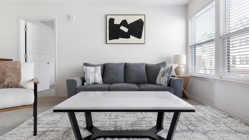 Landing | Amazing 2BD, Clubhouse, Game Room