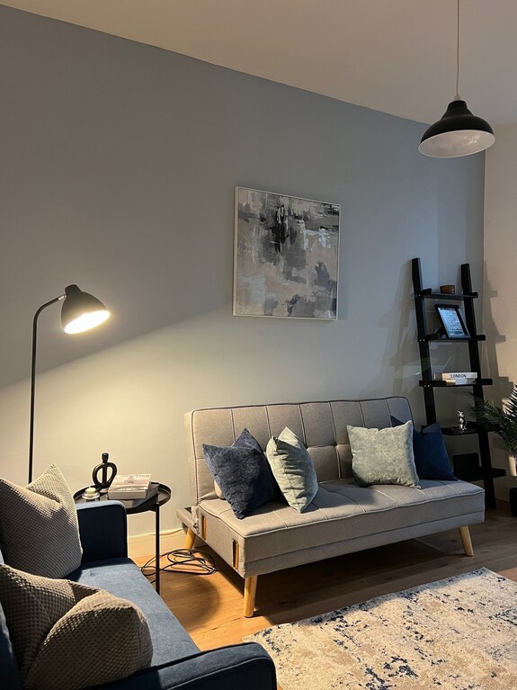 Home Near Coop Live & Etihad. Sleeps 7 With Free Parking& Garden - 올덤