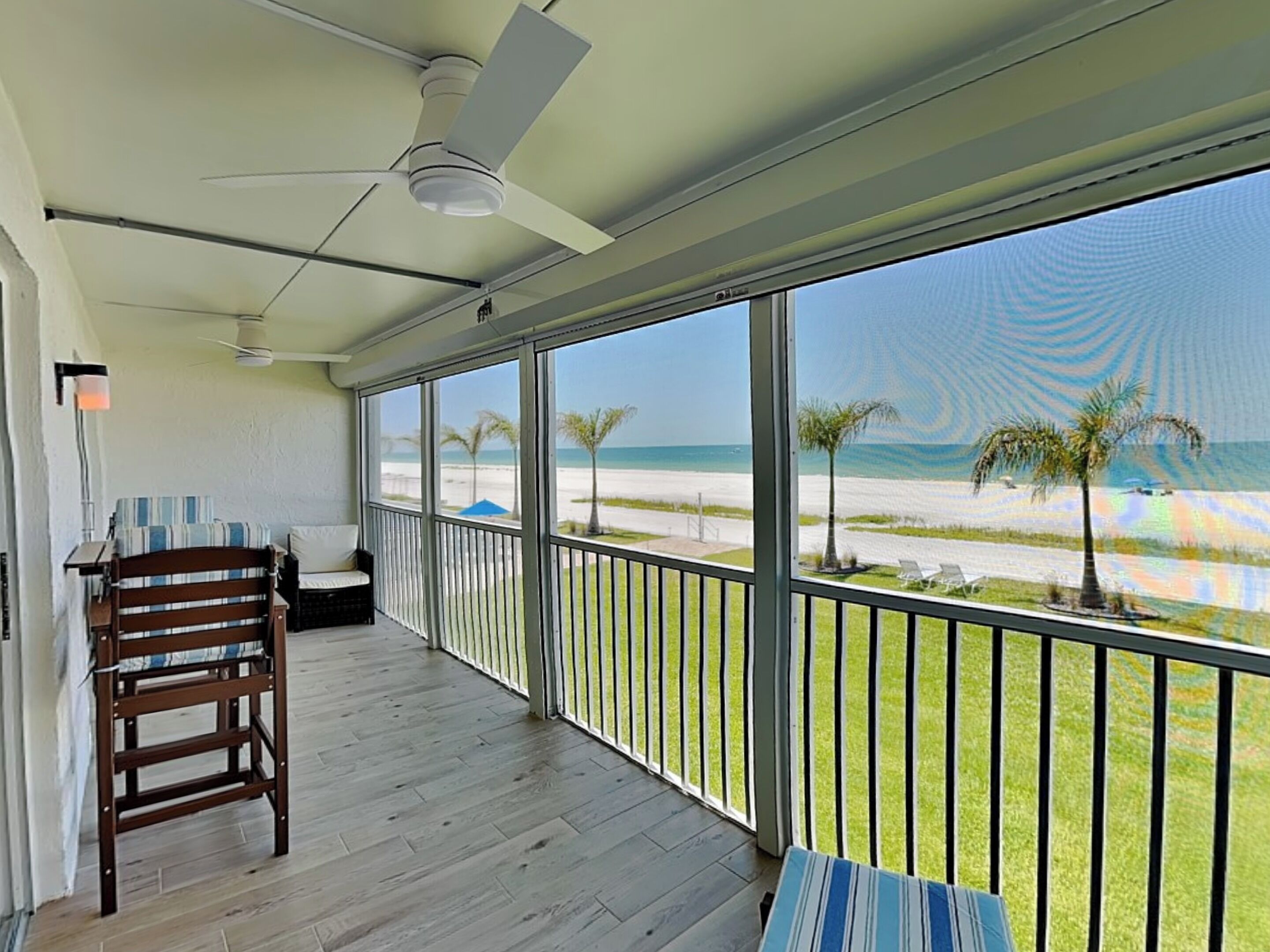 Condo (2 Bedrooms) | Front of property