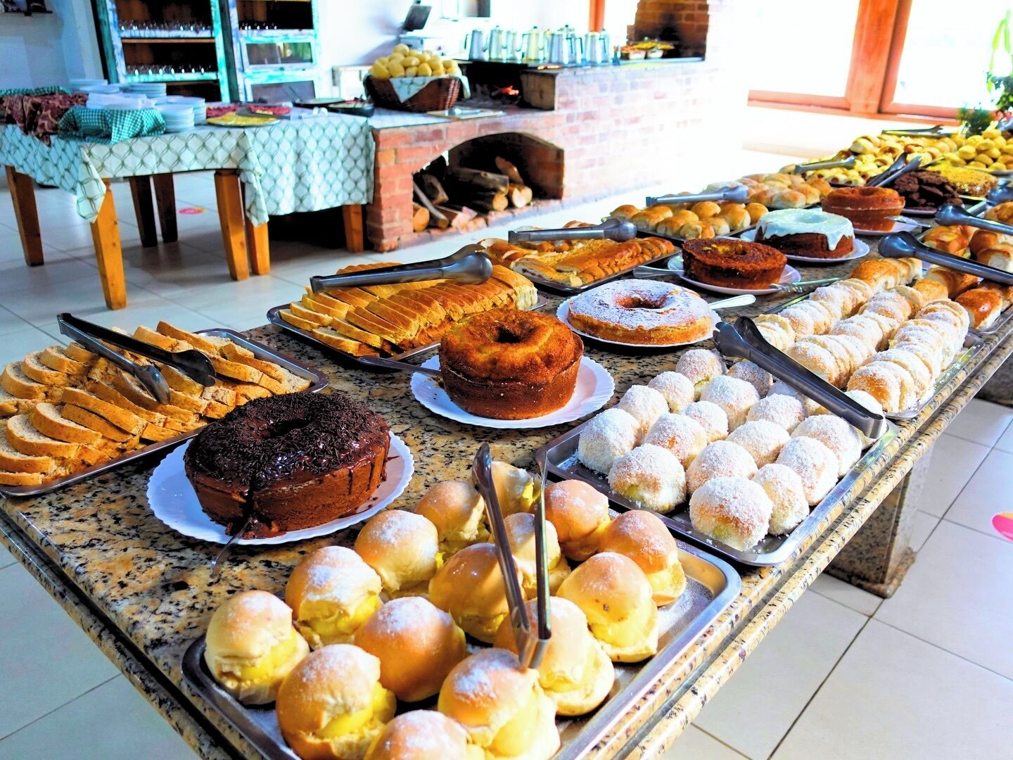 Tägliches inbegriffenes Frühstücksbuffet