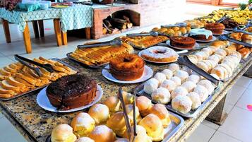 Tägliches inbegriffenes Frühstücksbuffet