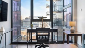Interior - Landing | Beautiful 1BD, Yoga Studio, Gym (Chicago)