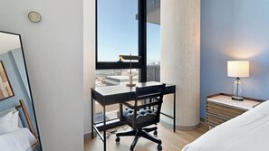 1 bedroom, desk, iron/ironing board, WiFi - Landing | Incredible 1BD, Gym, Rooftop Lounge (Chicago)