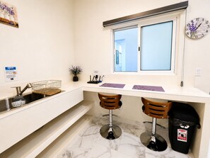 Private kitchen - CABO DOWNTOWN STUDIOS: Modern Queen Bed retreat #7 (Cabo San Lucas)