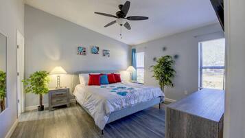 3 bedrooms, desk, iron/ironing board, WiFi