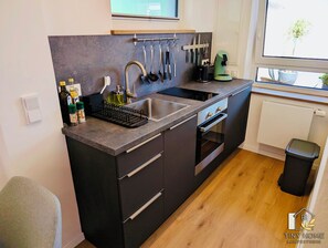 Private kitchen - Tiny Home Lampertheim (Lampertheim)
