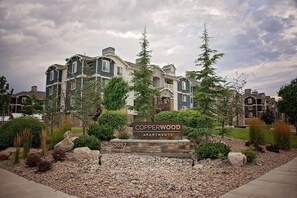 Exterior - Landing | Chic 2BD, Gym, Pool (Herriman)