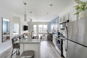 Fridge, dining tables - Landing | Modern 1BD, Gym (Columbus)