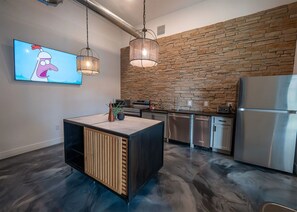 Interior - Landing | Modern 1BD, Gym (Columbus)