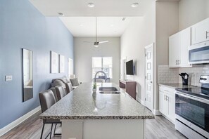 Fridge, dining tables - Landing | Incredible 3BD, Gym, Clubhouse (Harvey)