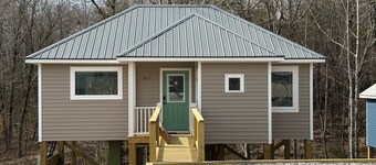 Cozy Trailside 1BR | Walk to Green Front