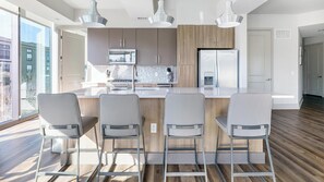 Fridge, dining tables - Landing | Beautiful 2BD, Pool, Tennis Court (Houston)