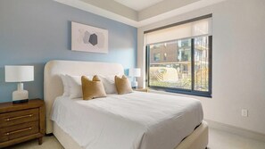 2 bedrooms, desk, iron/ironing board, WiFi - Landing | Amazing 2BD, Tennis Court, Gym (Houston)