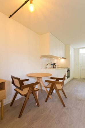 Dining - VIVA Travessa dos Campos Serviced Apartments C (Porto)