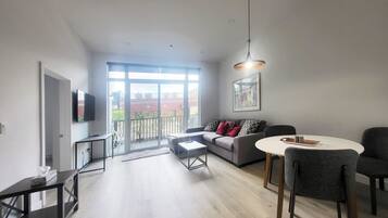Apartment, 1 Double Bed with Sofa bed, Non Smoking, Balcony | Living area