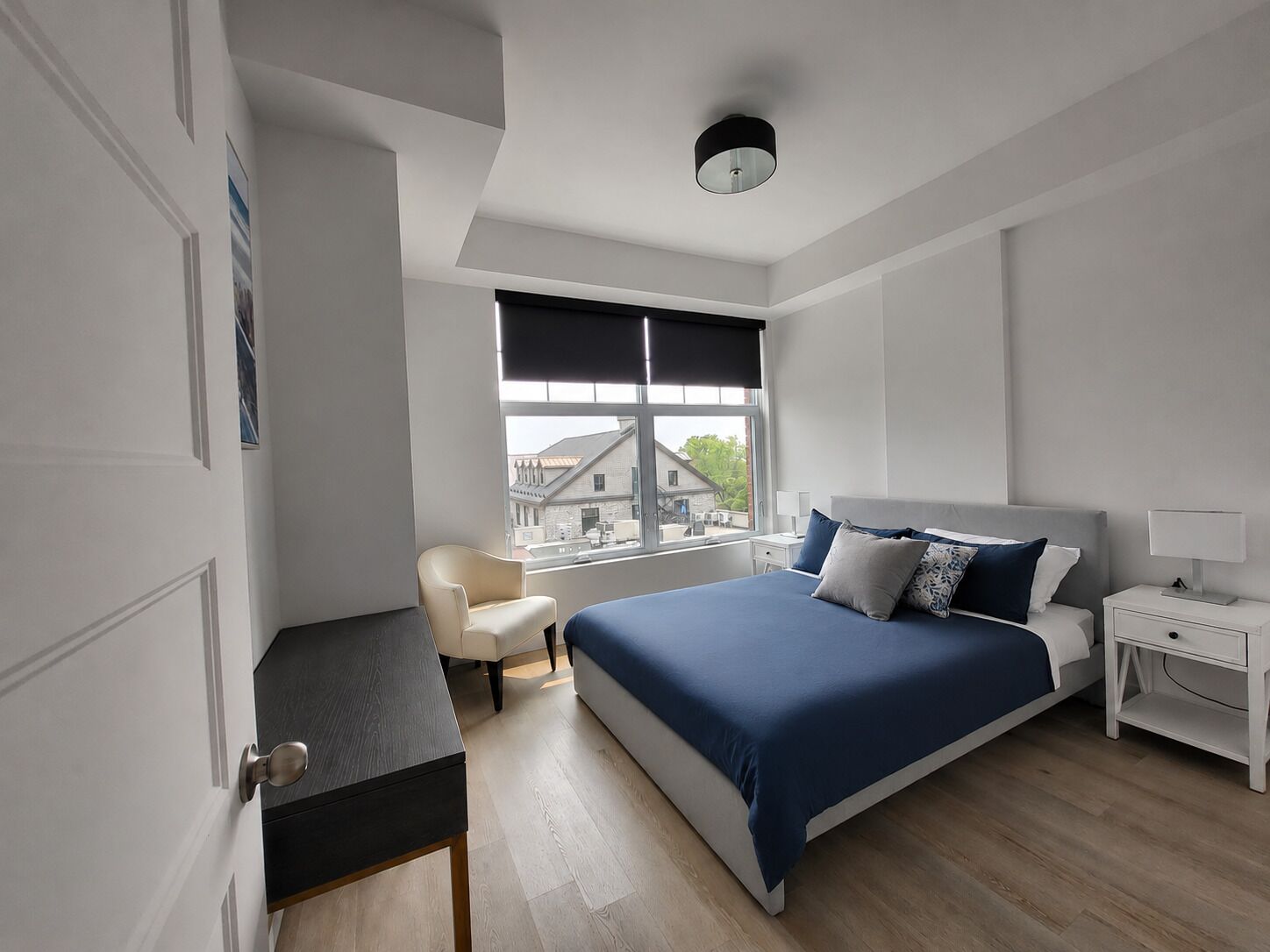 Comfort Apartment, 1 Bedroom, Pets Allowed, City View | Blackout drapes, soundproofing, iron/ironing board, WiFi (free)