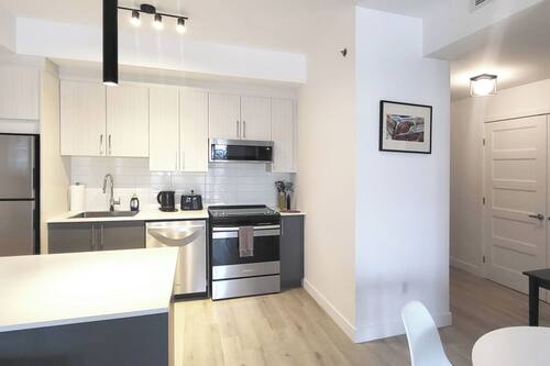 Comfort-Apartment, 1 Schlafzimmer, Haustiere gestattet, Flussblick | Eigene Küche | Großer Kühlschrank, Mikrowelle, Ofen, Herdplatte